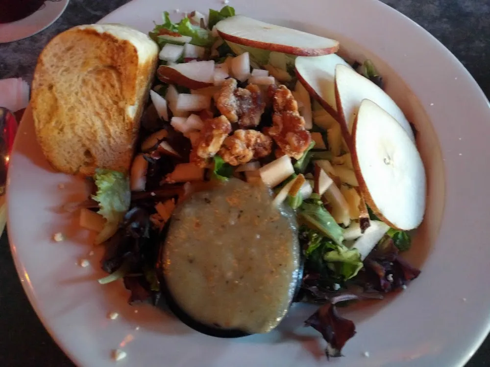 Pear and Gorgonzola Salad